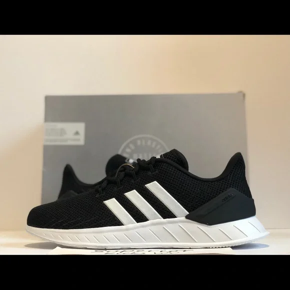 adidas gazelle silver green womens SALE Adidas Questar Flow NXT Sneaker  La Elegante Shoes